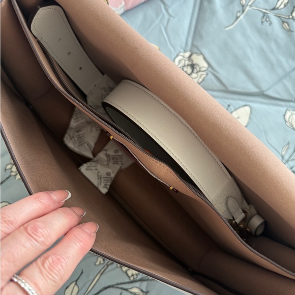 Runway Coach White Soft Chain Tabby Shoulder Bag 35 NWT - Picture 4 of 13